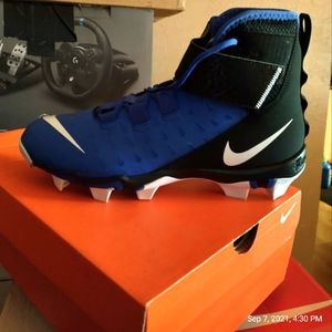 Football cleats